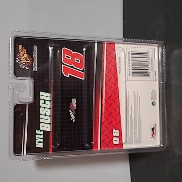 Kyle Busch #18 Nascar Race Car & Sticker M&M's Car Winners Circle - Picture 4 of 5